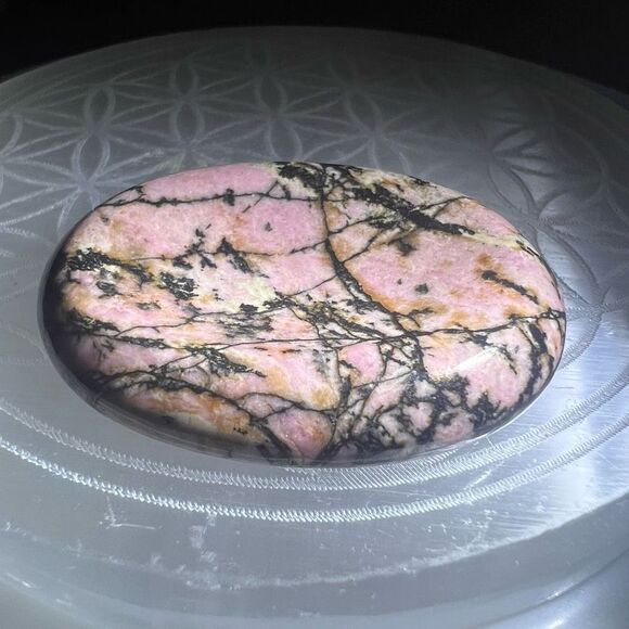 Oval Rhodonite Crystal Worry Stone / Mini Bowl / Ring Holder (#3) - Picture 5 of 10
